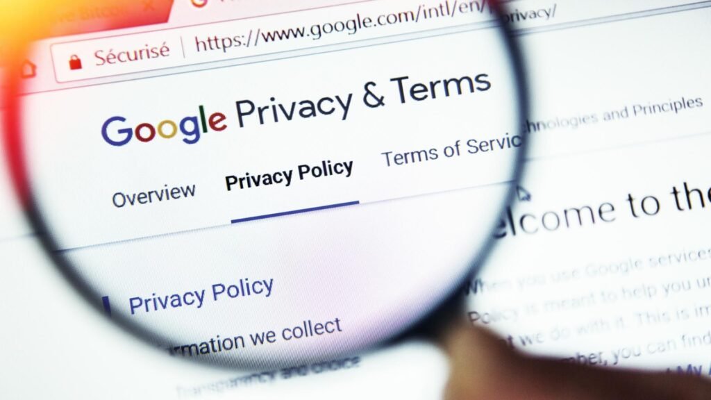 Una guida per ripulire le impostazioni privacy del tuo account Google nel 2026