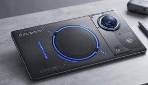 REDMAGIC Gaming Tablet 5 Pro: raffreddamento a liquido e Snapdragon 8 Elite Gen 5 per il gaming estremo