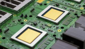Google presenta i nuovi TPU per l’era dell’AI: due chip, uno per training e uno per inferenza
