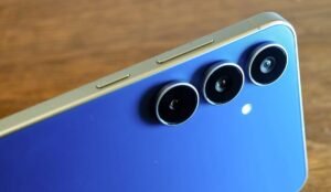 Samsung Galaxy F70 Pro: il firmware compare sui server, sviluppo in corso