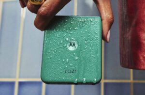 Motorola Razr è il flip phone più venduto al mondo e conquista anche gli utenti iPhone