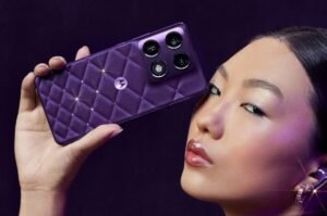 Motorola Signature: arriva la colorazione “House of Moto Indigo” firmata PANTONE