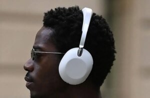 Sony WH-1000XX: le prime immagini reali svelano un design in metallo e ANC migliorato