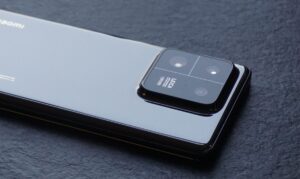 Xiaomi prolunga la vita dei vecchi smartphone: batterie più capienti in sostituzione