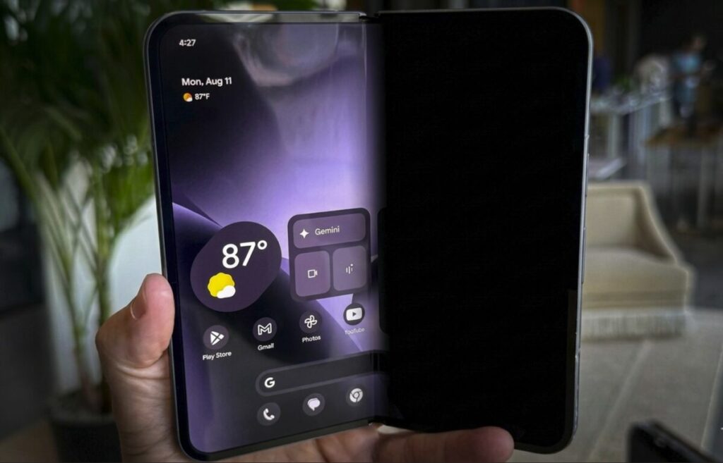 Pixel Fold: un grave bug post-aggiornamento rende inutilizzabile il display esterno — ecco cosa sappiamo