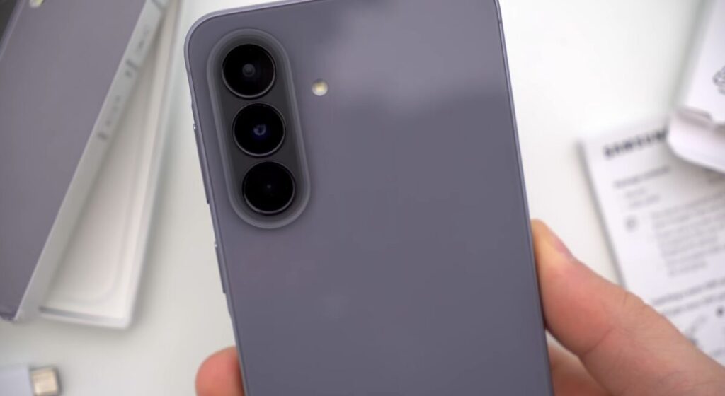 Galaxy A57 5G: i bug più segnalati e cosa aspettarsi dai prossimi aggiornamenti