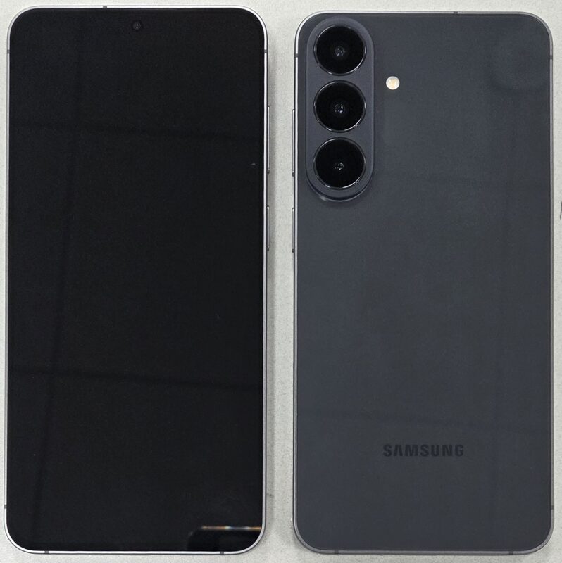 Galaxy S26 FE: prime foto reali trapelate rivelano design rinnovato e possibile Android 17 di serie