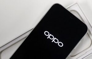 OPPO al lavoro su uno smartphone con batteria monstre da 8000 mAh: spunta la certificazione TENAA