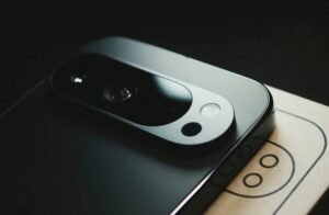 Pixel, la lock screen si aggiorna: in arrivo scorciatoie per aprire le app direttamente dal blocco schermo