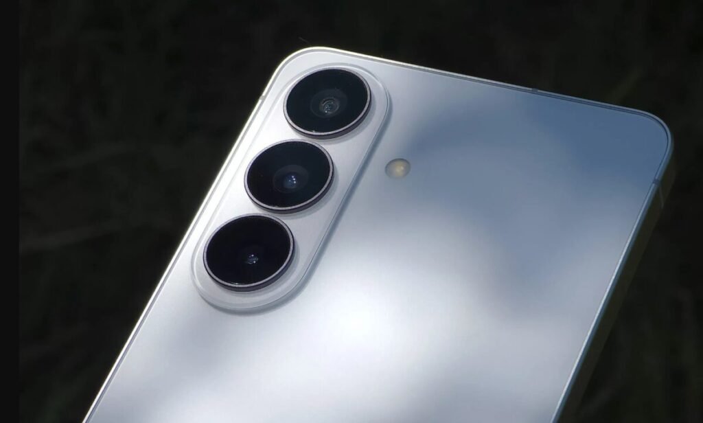 Galaxy S26, la fotocamera delude su DxOMark: peggio di Pixel 8 e iPhone 16