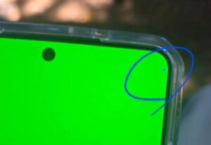 Galaxy S26 Ultra, l’aggiornamento anti-rosso porta nuovi difetti al display
