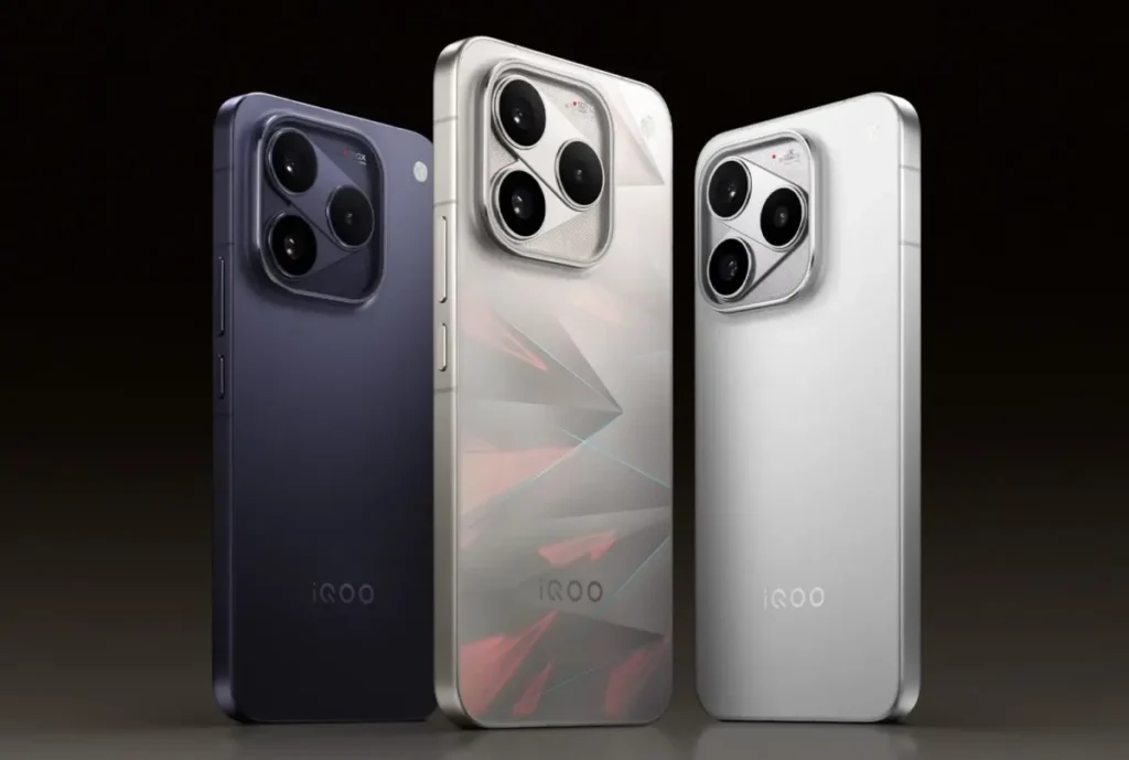 iQOO 16 è ufficiale: display 2K a 165Hz, batteria da 8.400 mAh e Snapdragon 8 Elite Extreme Gen 6