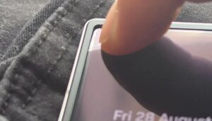 Galaxy Z Fold 8, alcuni utenti segnalano un cedimento agli angoli del display pieghevole