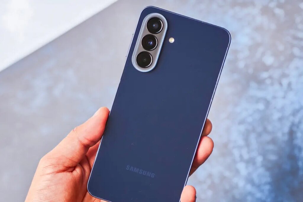 Galaxy A57 5G, arriva la One UI 9 stabile basata su Android 17: è la prima della serie A