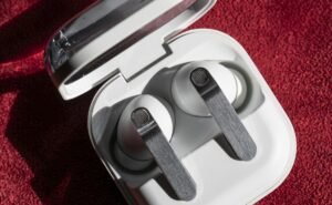 Galaxy Buds, Samsung cambia le istruzioni in caso di surriscaldamento: si torna alla custodia per il raffreddamento