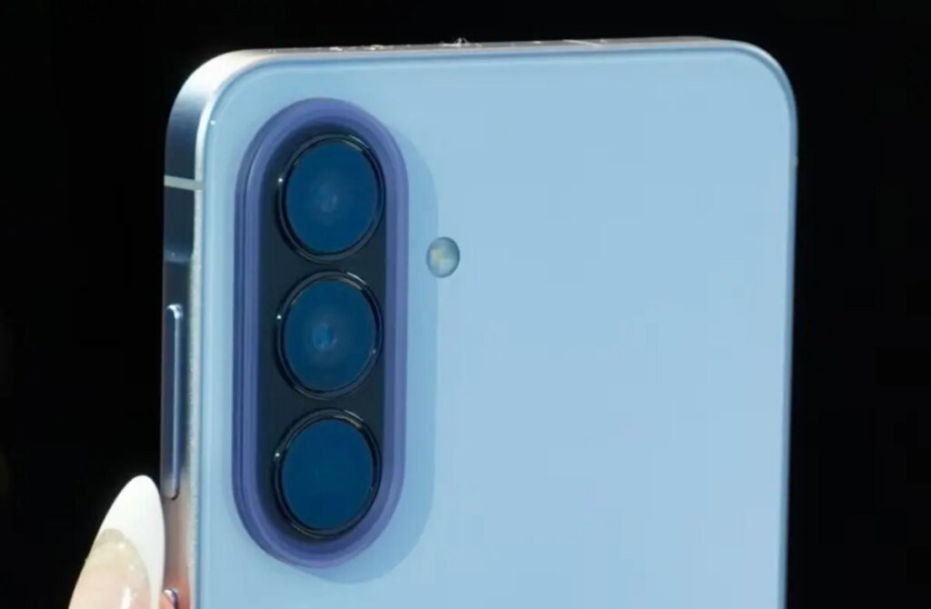 Galaxy A58 avanza nello sviluppo: individuato il firmware sui server Samsung